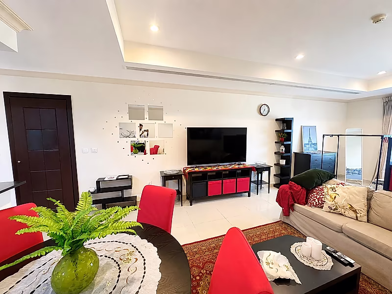 IDEAL INVESTMENT OPPORTUNITY! STUDIO APARTMENT WITH STUNNING HIGH FLOOR VIEW - Photo 4