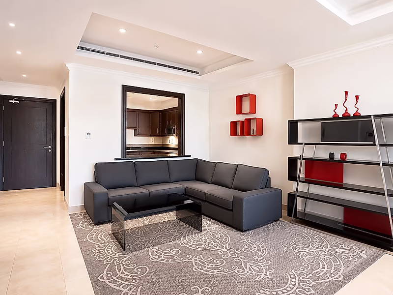 FURNISHED 1BR SEA VIEW & BALCONY | PEARL - Photo 3