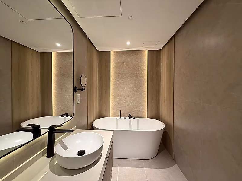 MEET THE LUXURY! 1-BEDROOM APARTMENT | WATERFRONT| INCLUDING BILLS - Photo 11