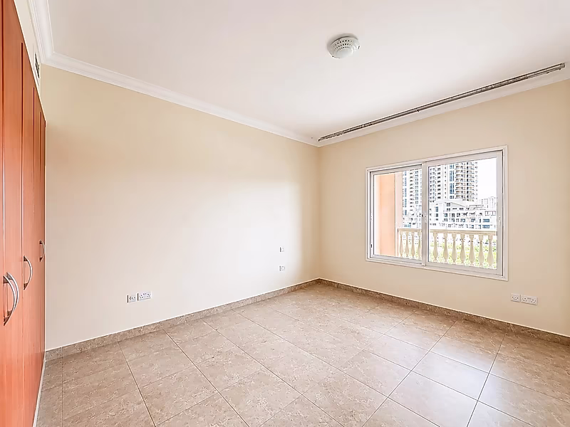 NICE 1-BEDROOM SF IN PORTO |HUGE BALCONLY - Photo 3