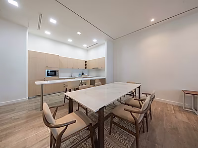 FULLY SERVICED 3BR LUXURY RESIDENCE FOR RENT
