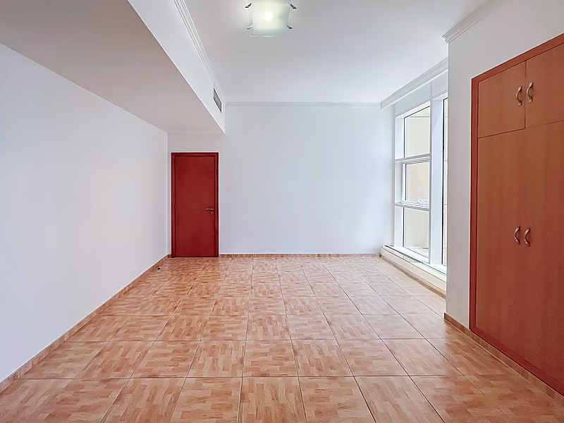 COMFORTABLE 3 BEDROOM APARTMENT IN WEST BAY - Photo 12