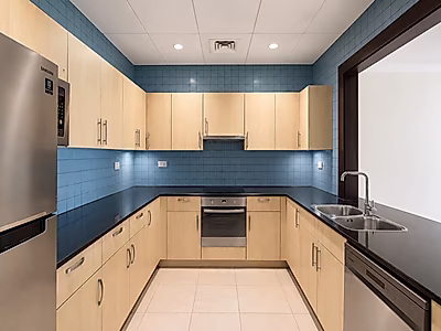 MONTH FREE! HUGE 1-BEDROOM FOR RENT | PORTO