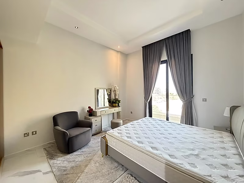 Luxurious 2-Bedroom Apartment in Foxhills : A Modern Urban Retreat - Photo 4