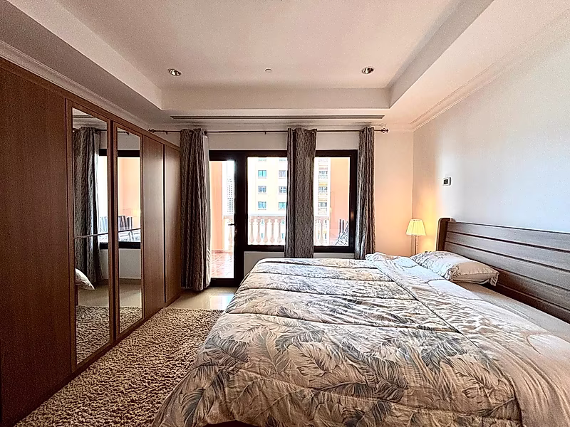 READY ONE BEDROOM WITH HUGE BALCONY GREAT INVESTMENT - Photo 3