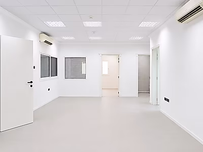 مبنى تجاري ممتاز للإيجار على الطريق الدائري D