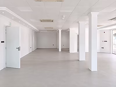 مبنى تجاري ممتاز للإيجار على الطريق الدائري D