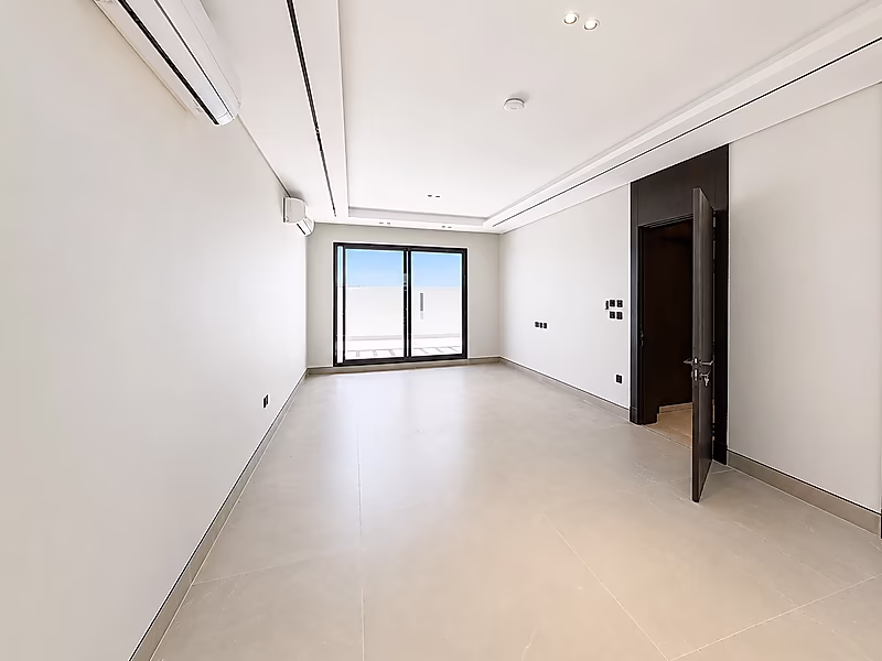 Luxury 6BR Standalone Villa in Huzoom Lusail | Private Pool - Photo 11
