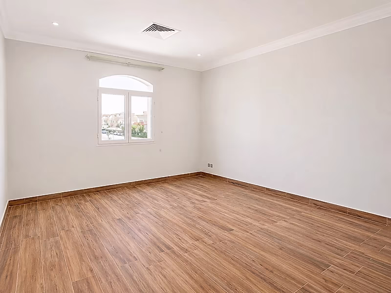 Prestigious 3BR + Maid+ Office SF  Villa with Modern Elegance - Photo 5