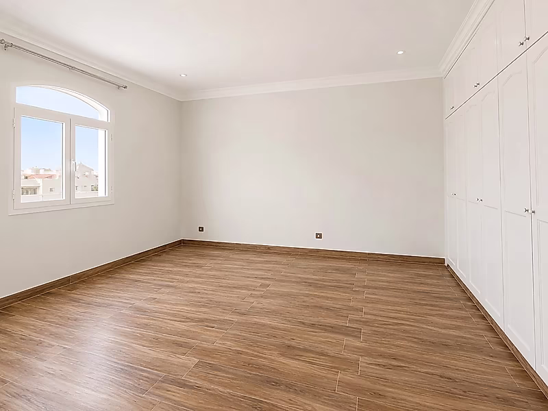 Prestigious 3BR + Maid+ Office SF  Villa with Modern Elegance - Photo 8