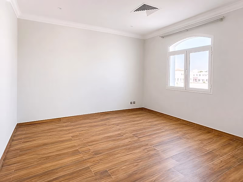 Prestigious 3BR + Maid+ Office SF  Villa with Modern Elegance - Photo 9