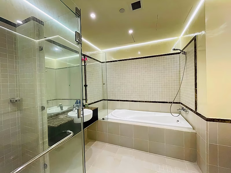 MODERN 1BR WITH BEACH ACCESS & BILLS INCLUDED - Photo 7