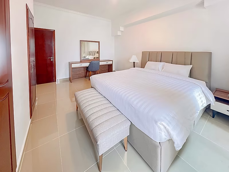 NEWLY FURNISHED SEA VIEW 1BR BILLS INCLUDED - Photo 6