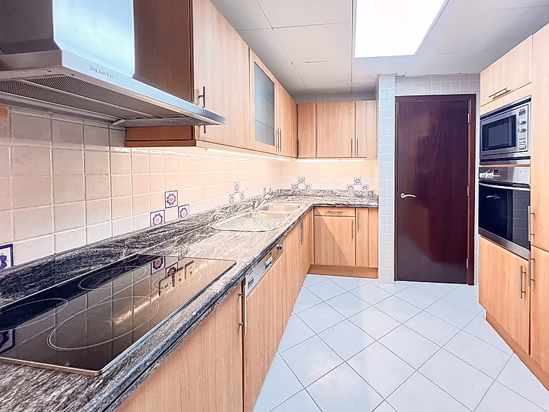 NEWLY FURNISHED SEA VIEW 1BR BILLS INCLUDED - Photo 7