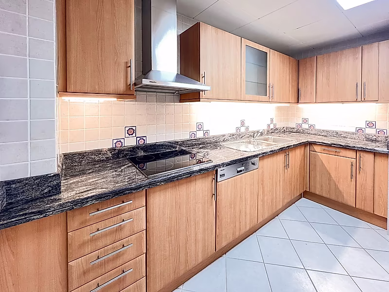 NEWLY FURNISHED SEA VIEW 1BR BILLS INCLUDED - Photo 8