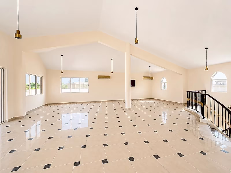 SPACIOUS 6BR VILLA WITH GARDEN AND PRIVATE POOL - Photo 3