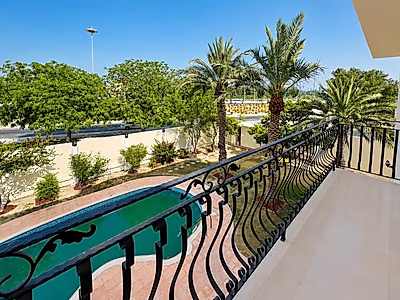 SPACIOUS 6BR VILLA WITH GARDEN AND PRIVATE POOL