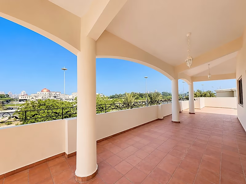 SPACIOUS 6BR VILLA WITH GARDEN AND PRIVATE POOL - Photo 8