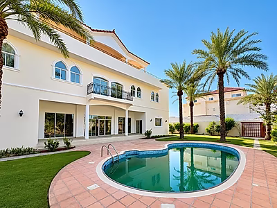 SPACIOUS 6BR VILLA WITH GARDEN AND PRIVATE POOL