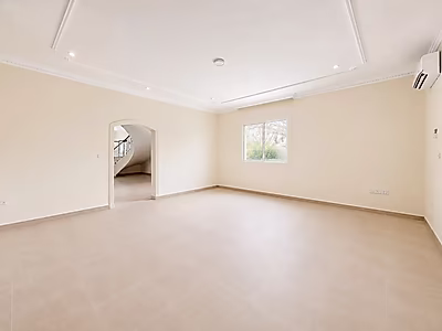 SPACIOUS 6BR VILLA WITH GARDEN AND PRIVATE POOL