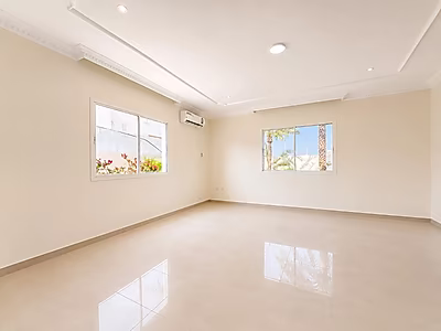SPACIOUS 6BR VILLA WITH GARDEN AND PRIVATE POOL