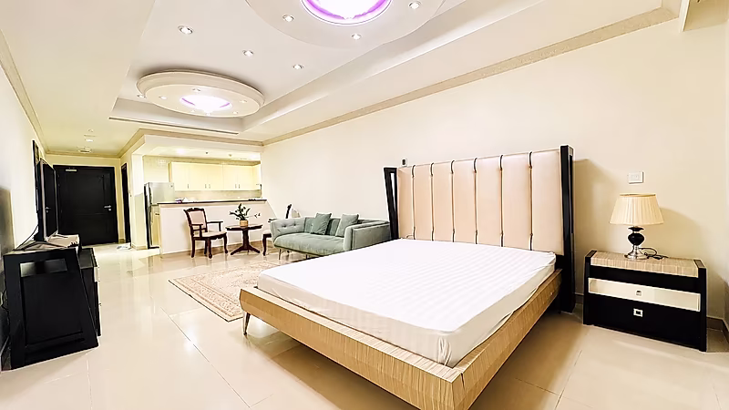 COMFORTABLE FF STUDIO | BILLS INC|MARINA VIEW - Photo 1