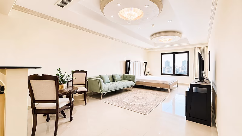 COMFORTABLE FF STUDIO | BILLS INC|MARINA VIEW - Photo 2