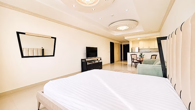 COMFORTABLE FF STUDIO | BILLS INC|MARINA VIEW - Photo 5