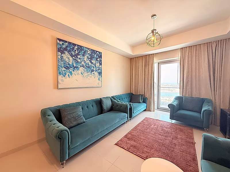 MODERN 2BR WATERFRONT APARTMENT FOR RENT - Photo 2