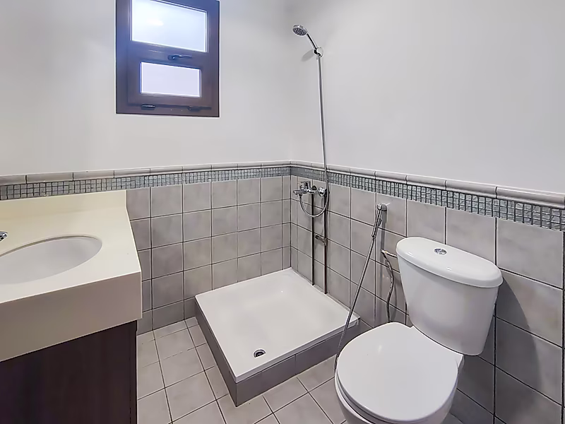 5BED+MAID IN THE HEART OF WEST BAY LAGOONA WITH BEACH ACCESS - Photo 9