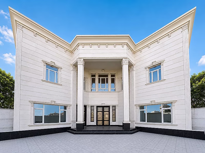 Luxury Corner Villa | Prime Location in Al Hilal - Photo 1