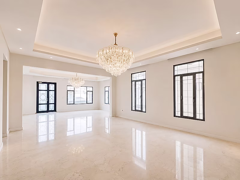 Luxury Corner Villa | Prime Location in Al Hilal - Photo 3