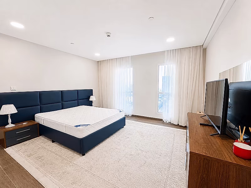 FULLY RENOVATED 2BR + LAUNDRY BILLS INCLUDED - Photo 3