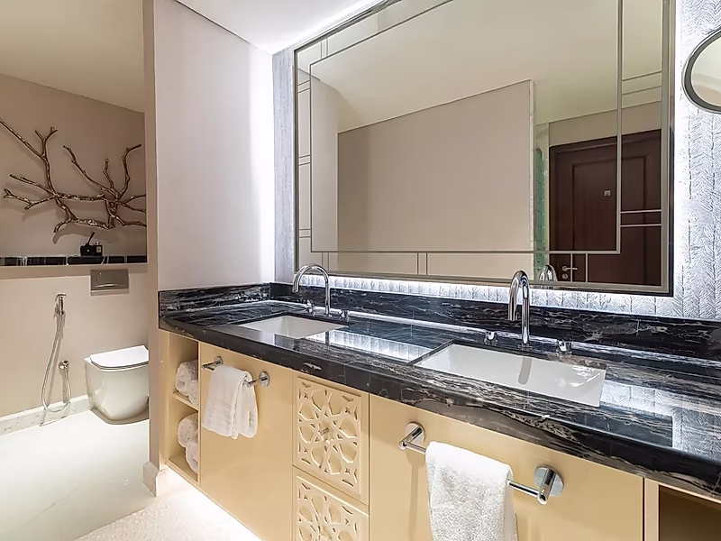 LUXURY 1BR | SEA & MARINA VIEW | BILLS INCLUDED - Photo 5