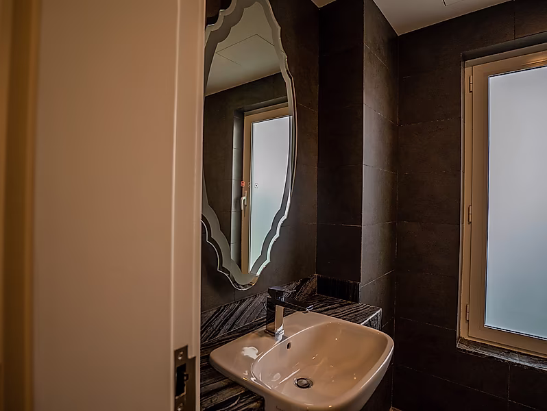 PREMIUM 4 BEDROOM VILLA WITH MAID AND AMENITIES - Photo 15