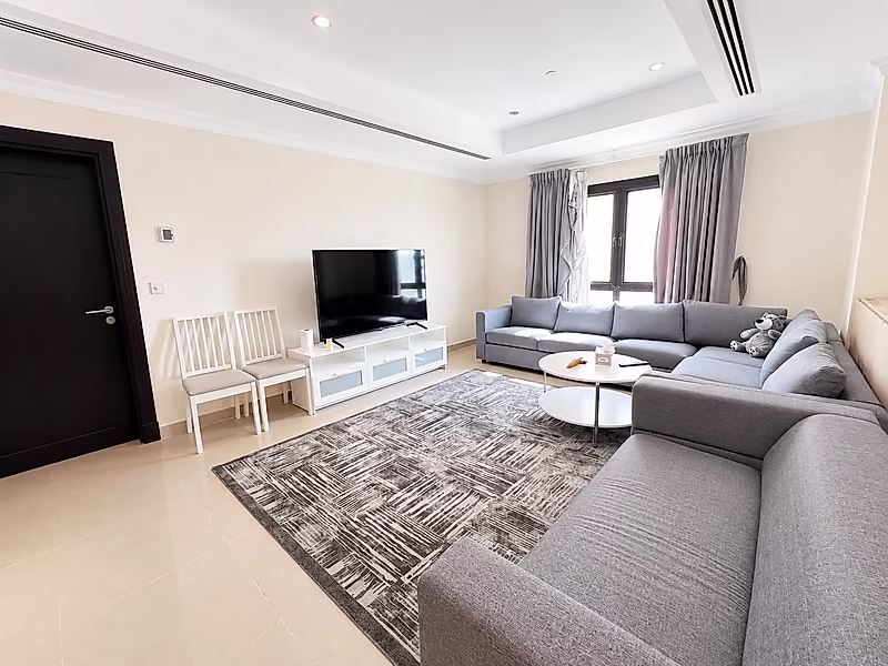 STYLISH AND CLEAN 1-BEDROOM IN THE PEARL - Photo 5