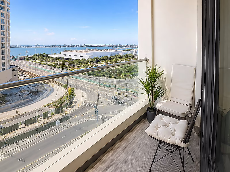 VALUABLE 2 BEDROOM PLUS MAID INVESTMENT OPPORTUNITY - Photo 5
