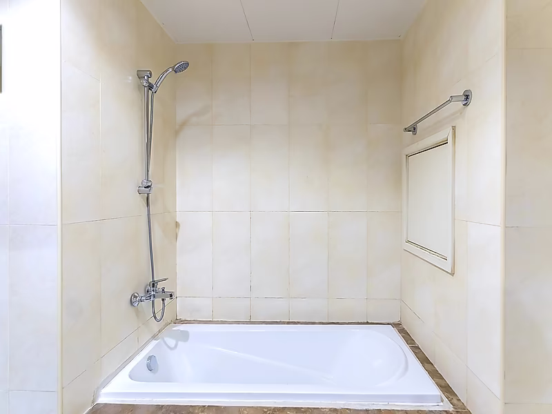 A Short Stay Fully Equipped 1-Bedroom in Porto Arabia - Photo 14