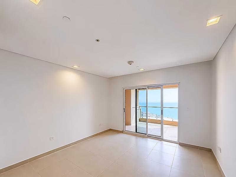 Luxury 1-Bedroom Residence | Full Sea View - Photo 2