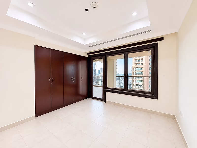 BRIGHT 2BR WITH BALCONY IN PORTO ARABIA LIVING - Photo 4