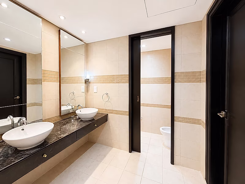 BRIGHT 2BR WITH BALCONY IN PORTO ARABIA LIVING - Photo 12