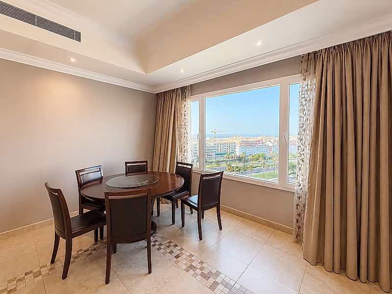 SPACIOUS 2 BEDROOMS BALCONY PORTO ARABIA - Photo 2
