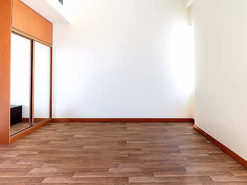 Spacious 3-Bedroom Unfurnished Apartment | High Floor | West Bay - Photo 7