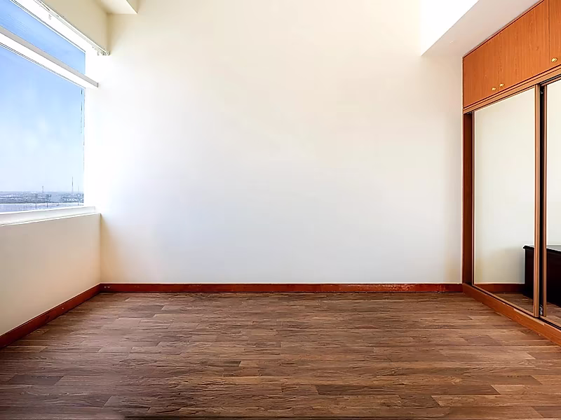 Spacious 3-Bedroom Unfurnished Apartment | High Floor | West Bay - Photo 8