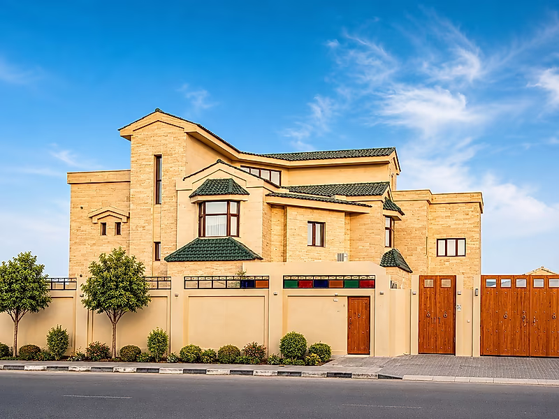 STANDALONE 5 BR+MAID VILLA | PRIVATE POOL | DUHAIL - Photo 2