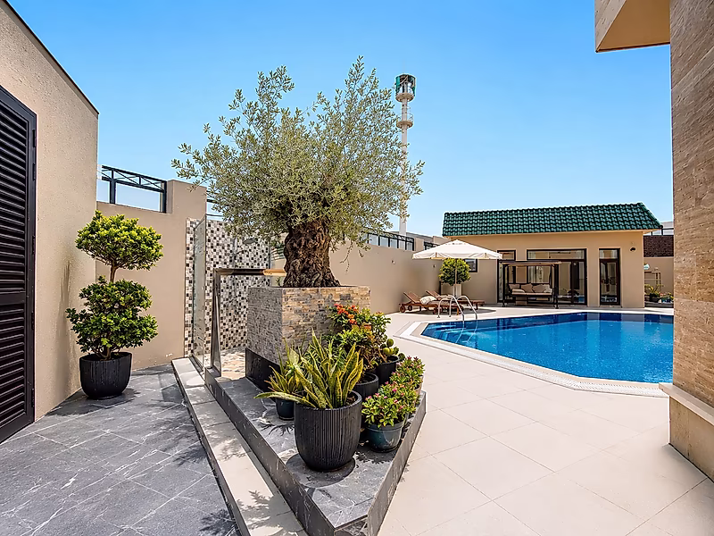 STANDALONE 5 BR+MAID VILLA | PRIVATE POOL | DUHAIL - Photo 3