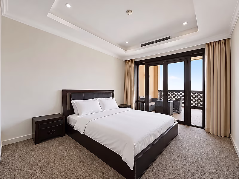 LIVE BY THE MARINA VIEW 2 BEDROOM TOWNHOUSE - Photo 6