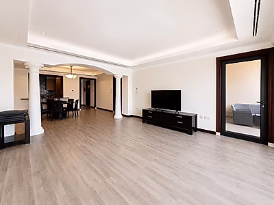 LIVE BY THE MARINA VIEW 2 BEDROOM TOWNHOUSE