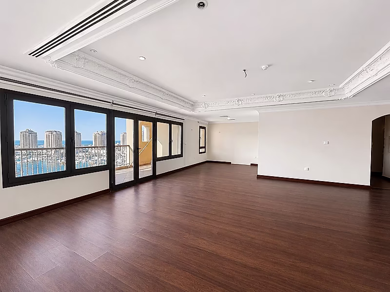 FULLY FURNISHED 2BR APARTMENT WITH SEA VIEW - Photo 1