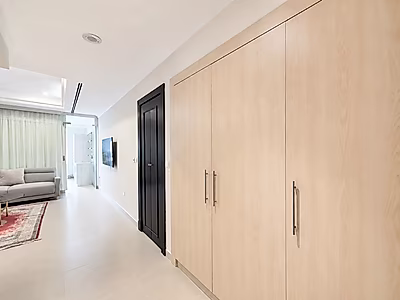 STUNNING STUDIO APARTMENT WITH MARINA VIEW